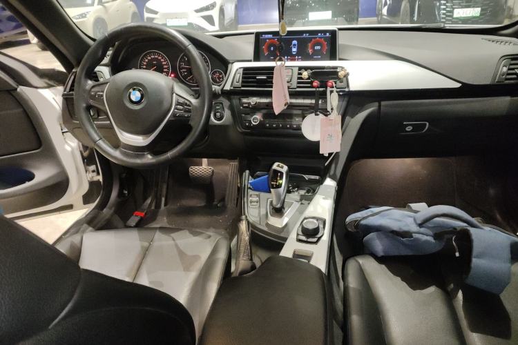 Used BMW 4 Series 2016 420i Convertible Fashion Model