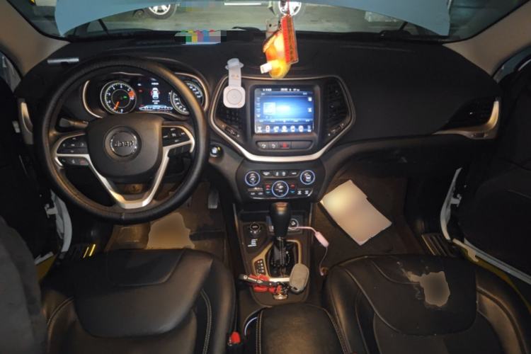 Used Jeep Cherokee 2016 2.4L Superior Edition