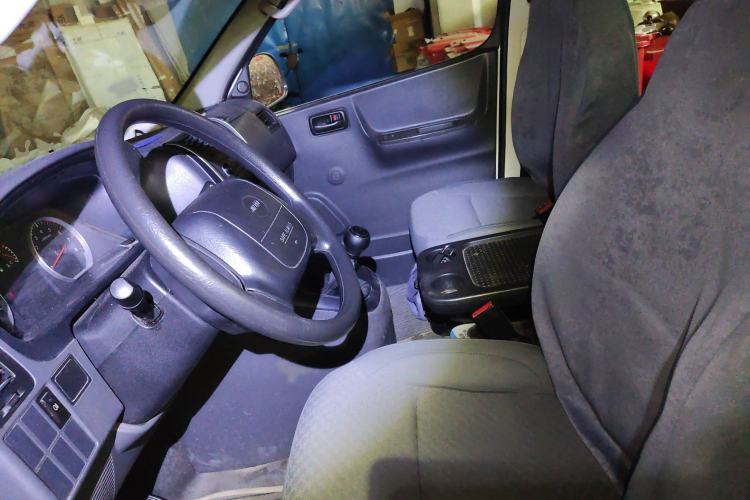 Used Jinbei Express 2017 2.0L Standard Version V19