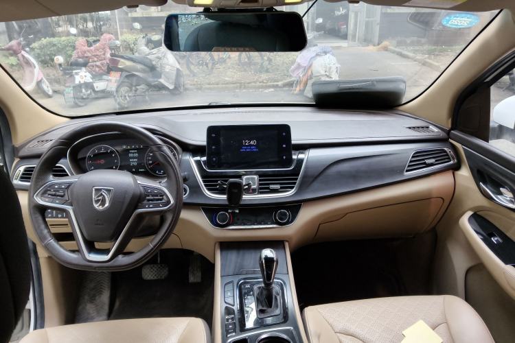 Used Baojun 730 2017 1.8L iAMT Prestige Version 7 Seats
