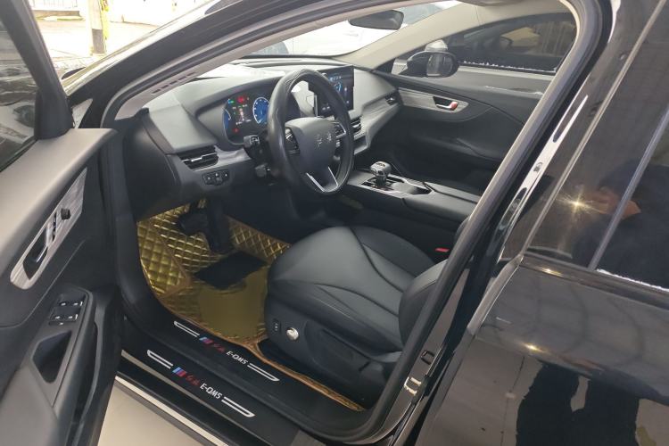 Used Hongqi E-QM5 2024 610 km PLUS
