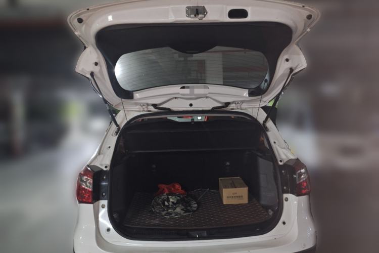 Used Suzuki Vitara S-Cross 2017 1.6L Manual Two-Wheel Drive Urban Fashion Model