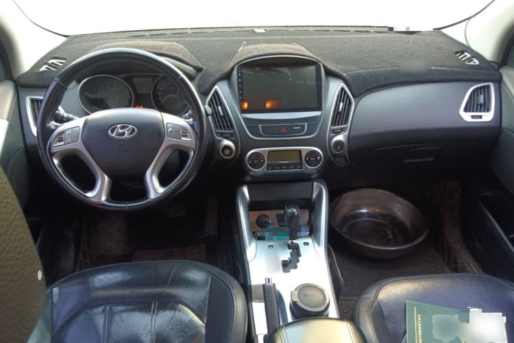 Used Hyundai ix35 2015 2.0L Automatic 2WD Smart Type China IV