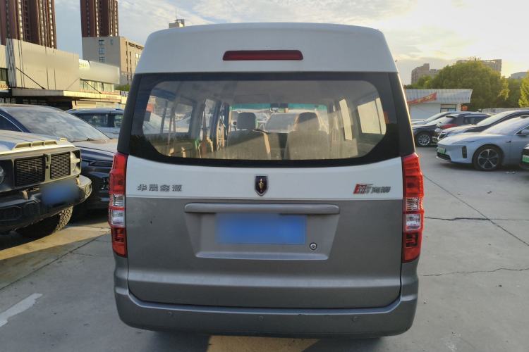 Used Jinbei New Hiace X30L 2023 1.5L Super-Enjoyment Edition Passenger Van 5/6/7-Seater Non-Air-Conditioned Version SWC15M Exterior 4