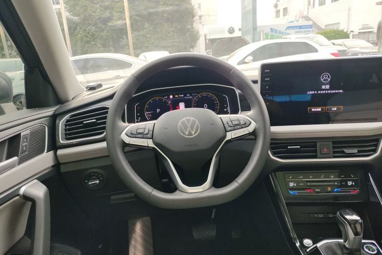 Used Volkswagen Tayron 2023 300TSI Two-Wheel-Drive Luxury Plus Advanced Edition Steering Wheel