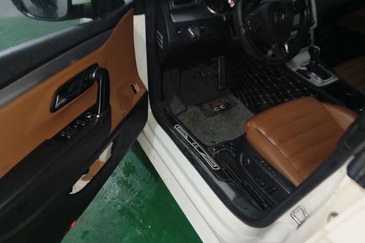 Used Volkswagen FAW-Volkswagen CC 2011 2.0 TSI Luxury Edition Driver Seat