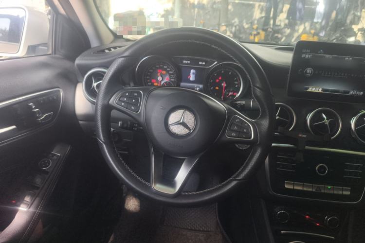 Used Mercedes-Benz GLA 2018 GLA 200 Fashion Model