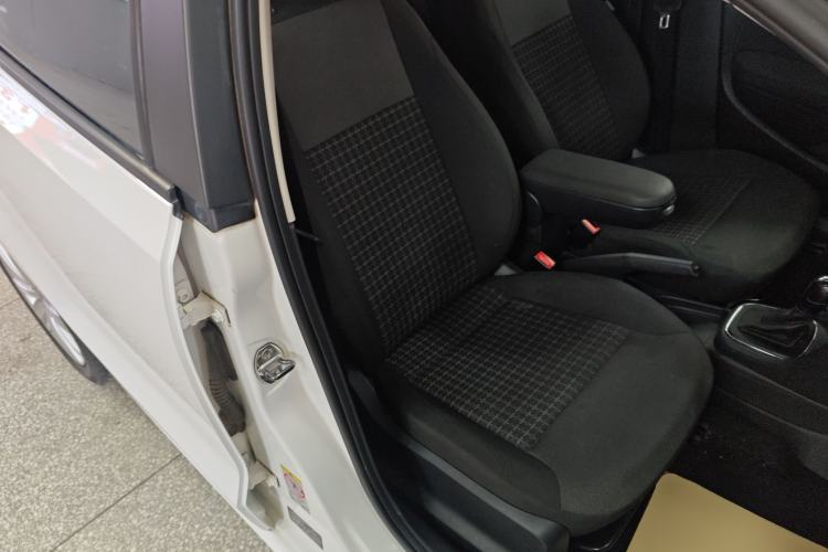 Used Volkswagen Polo 2014 1.6L Automatic Comfort Edition