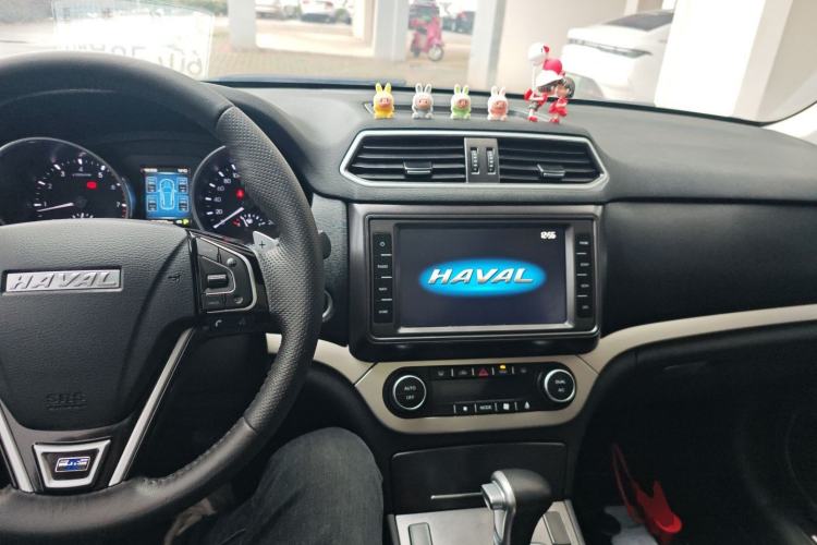 Used Haval H6 Coupe 2018 Blue Label 1.5T Automatic Two-Wheel Drive Ultra-Luxury Model Center Console