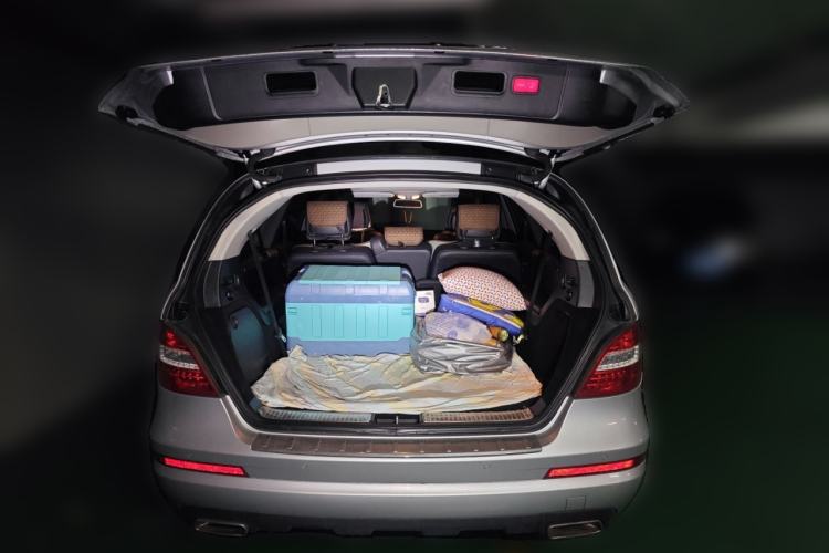 Used Mercedes-Benz R-Class 2017 R 320 4MATIC Business Edition Prestige Model