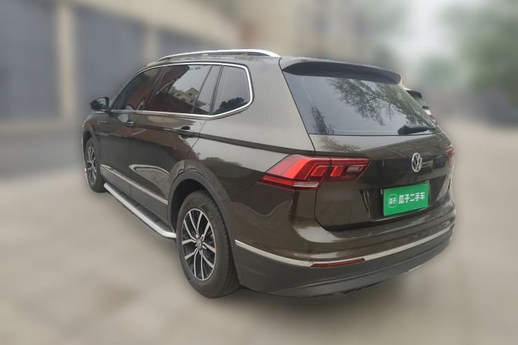 Used Volkswagen Tiguan L 2017 330TSI Automatic Two-Wheel Drive Comfort Edition Rear Left 45 Deg