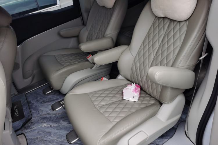 Used Buick GL8 2021 Land Cruiser Executive Class 652T Comfort Model Left Rear Seat