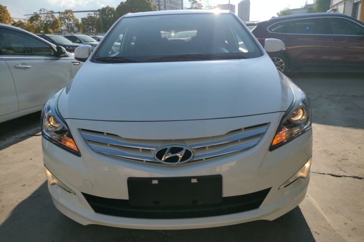 Used Hyundai Verna Ray 2014 1.6L Automatic TOP Front
