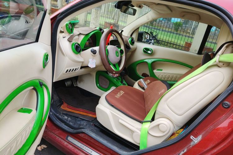 Used smart fortwo 2019 0.9T 66kW Red Instant Special Edition China VI Driver Seat