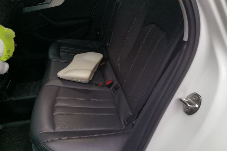 Used Audi A4L 2022 40 TFSI Fashion Dynamic Model
