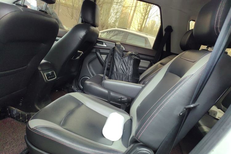 Used HYOSOW H3 2015 1.5L manual Comfort trim level Left Rear Seat