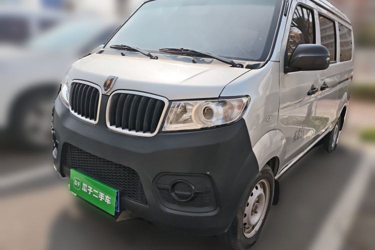 Used Jinbei Hiace X30 2023 1.5L Super-Comfortable Passenger Van 5/6/7-Seater Non-Air-Conditioned Version Model SWC15M