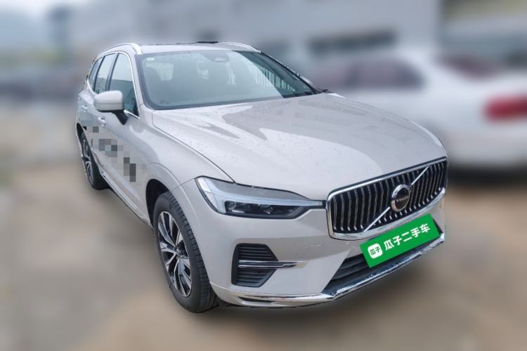 Used Volvo XC60 2025 B5 Four-Wheel Drive Smart & Advanced Luxury Edition Front Right 45 Deg