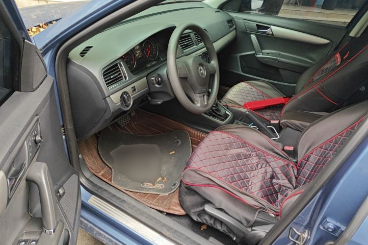 Used Volkswagen Lavida 2013 Revised Version 1.4 TSI DSG Comfort Edition Driver Seat