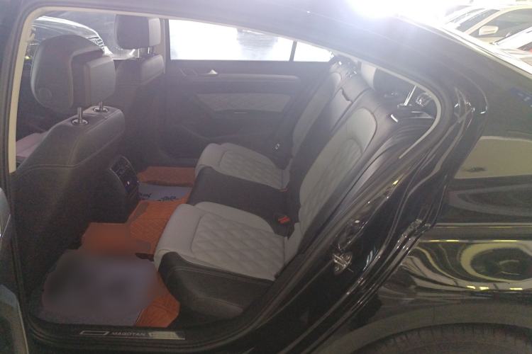 Used Volkswagen Magotan 2023 2 Million Units Limited Edition 330TSI DSG Leading Version Left Rear Seat