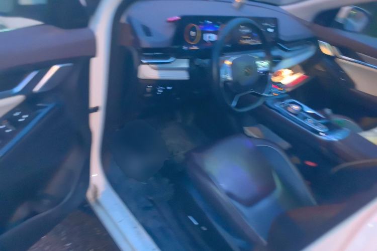 Used SOL QX 2021 300T DCT Deluxe Smart Connectivity Version
