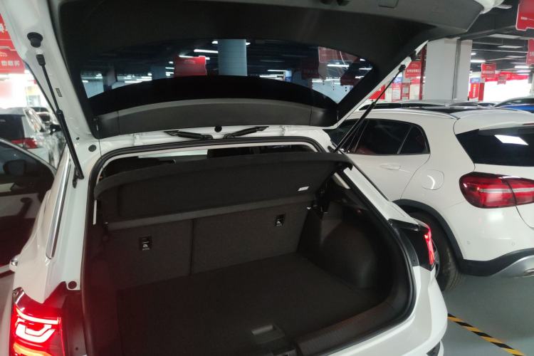 Used Volkswagen T-ROC 2025 280TSI DSG Two-Wheel Drive Time Edition Trunk