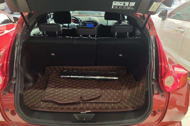 Used Infiniti ESQ 2014 1.6L Spontaneous Edition