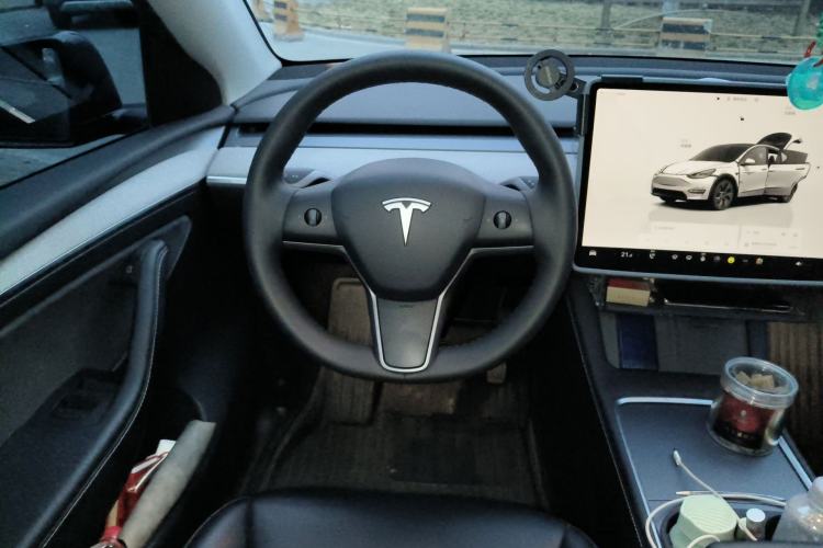 Used Tesla Model Y 2024 Long-Range All-Wheel-Drive Version
