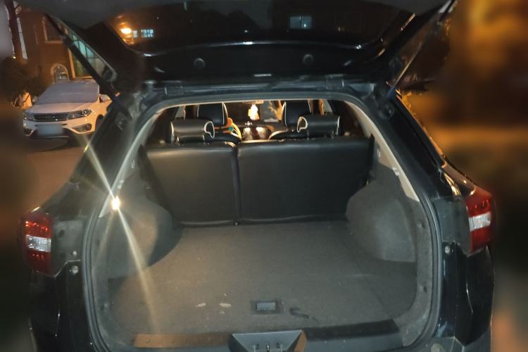 Used Dongfeng Aeolus AX3 2016 1.5L Automatic Zunku Model
