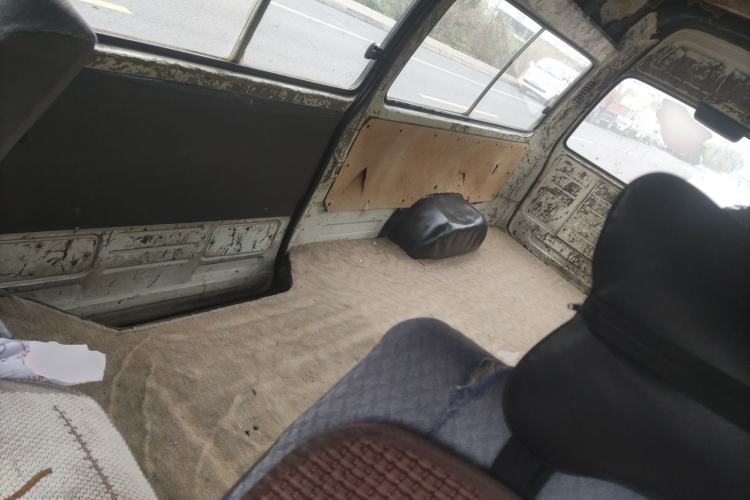 Used Golden Dragon Hiace 2010 2.2L Standard-Wheelbase Advanced Version 491Q-M Left Rear Seat