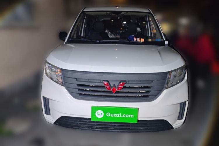 Used Wuling Hongguang PLUS 2020 1.5L Manual Standard Edition 5 Seats
