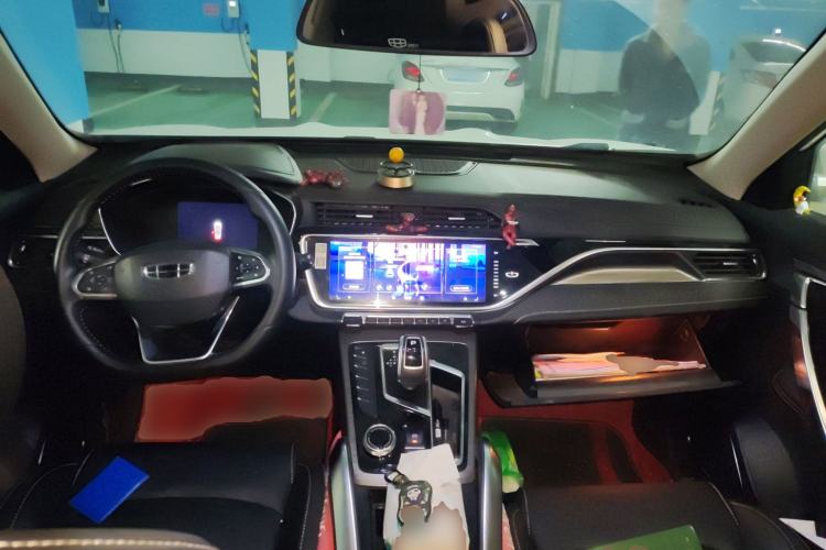 Used Geely Auto Emgrand X7 Sport 2020 1.5TD Automatic Smart Connect PRO Center Console