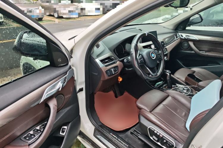 Used BMW X1 2019 xDrive20Li Luxury Edition Driver Seat