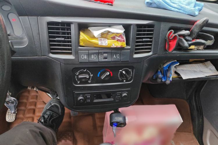 Used Wuling Zhiguang Small Truck 2023 1.5L Double-Cab LAR