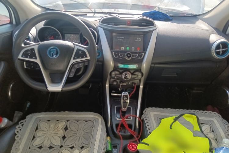 Used BYD Yuan New Energy 2019 EV360 Smart Connect Leading Model Center Console