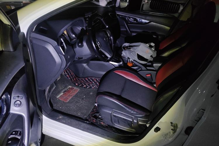 Used Nissan Qashqai 2016 2.0L CVT Luxury Edition Left Front Seat