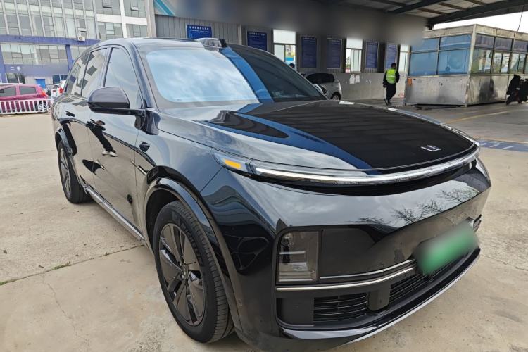 Used Li Auto L8 2024 Max Front Right 45 Deg