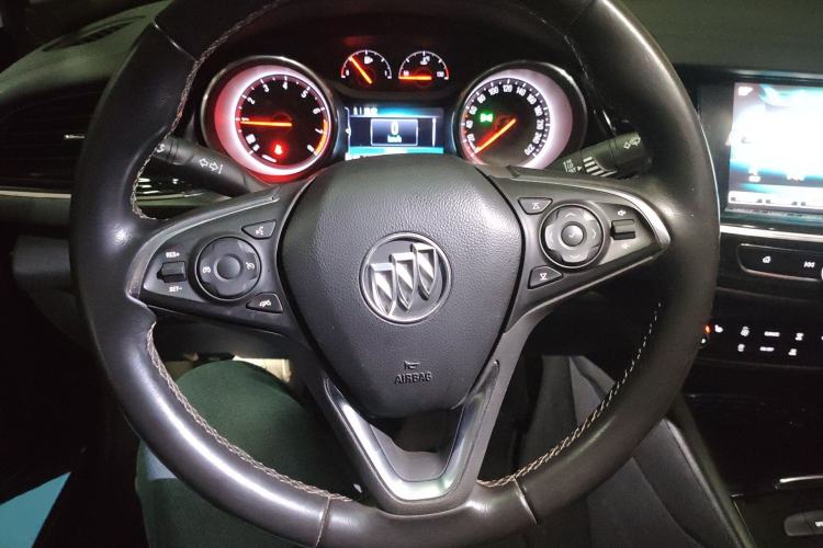 Used Buick Regal 2019 20T Elite Version China VI Standard Steering Wheel