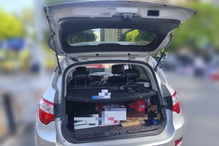 Used CHANGAN CS35 2014 1.6L Automatic Luxury Model China IV Standard
