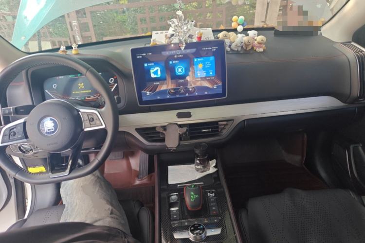 Used BYD Tang New Energy 2018 DM 2.0T All-Wheel Drive Smart Connectivity Luxury Model 7 Seats China V Emission Standard Center Console