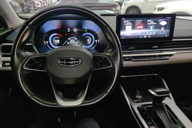 Used Geely Auto Emgrand 2022 4th Generation 1.5L CVT Flagship Model Center Console