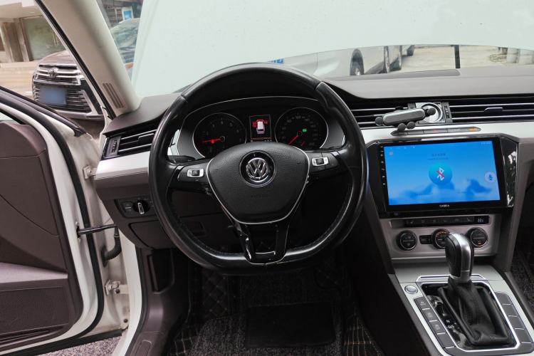Used Volkswagen Variant 2016 380TSI Two-Wheel-Drive Style Edition Steering Wheel