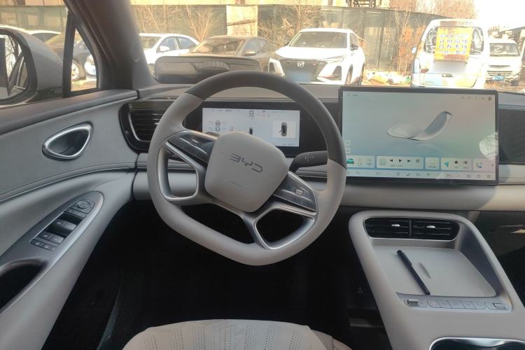 Used BYD Sealion 06 New Energy 2025 Model EV 520 Navigation Edition Steering Wheel