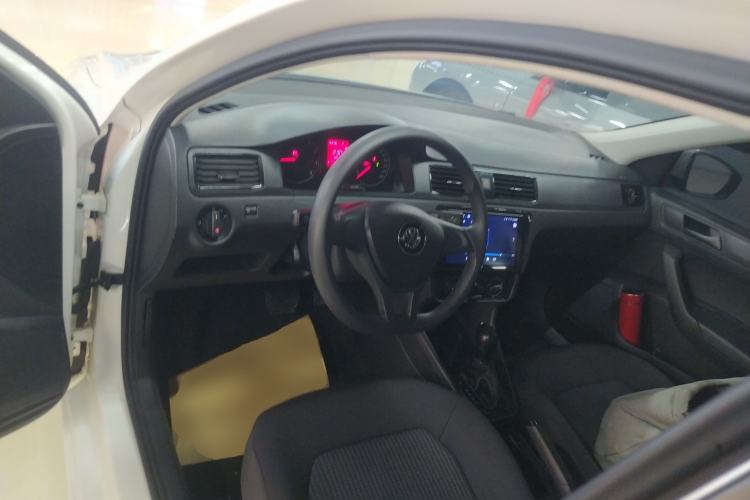 Used Volkswagen Santana 2019 1.5L Automatic Fashion Edition China VI Center Console