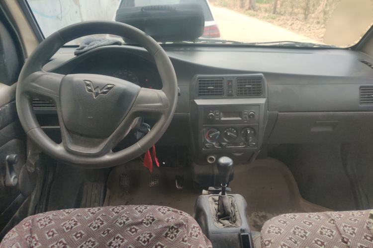 Used Wuling Rongguang 2011 1.2L Base Version