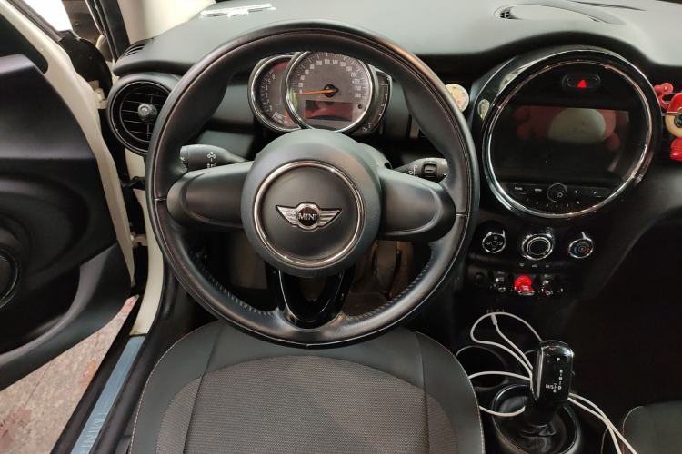 Used MINI 2018 1.5T ONE Five-Door Edition Steering Wheel