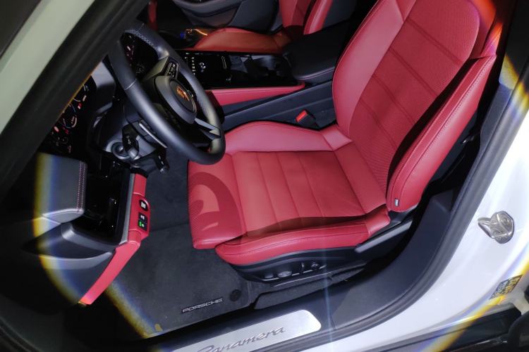 Used Porsche Panamera 2024 Panamera Executive Long Wheelbase 2.9T Left Front Seat