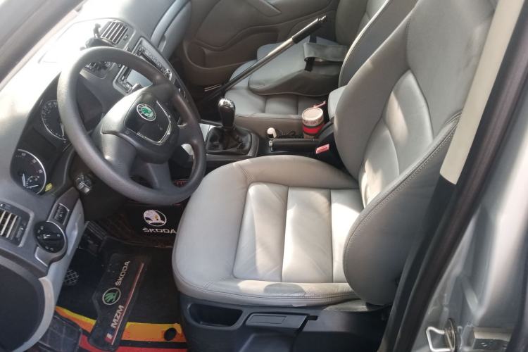 Used Skoda Octavia 2012 1.6L Manual Yijun Edition
