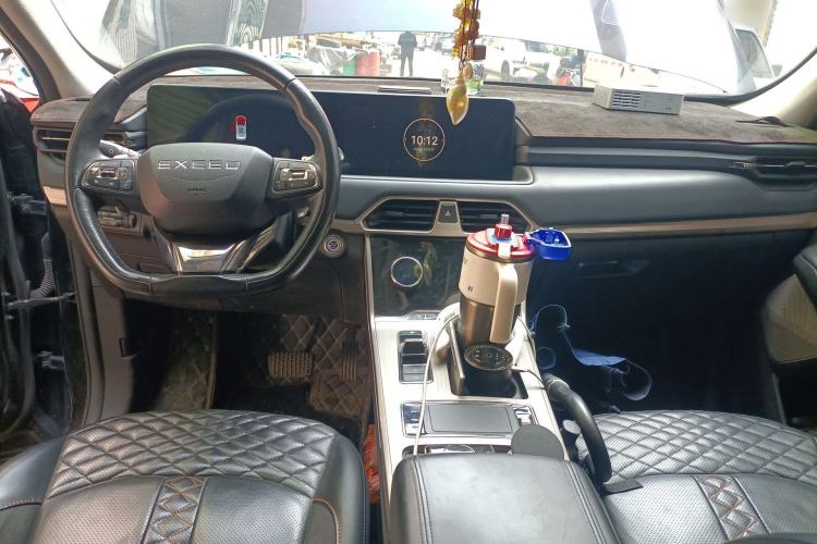 Used EXEED Lingyun 2021 290T Four-Wheel Drive Star Prestige Edition Center Console