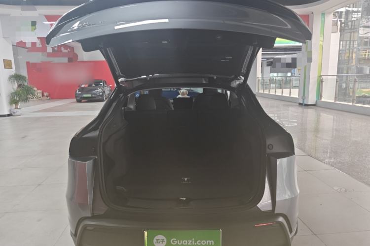 Used Tesla Model Y 2025 Rear-Wheel-Drive Version Trunk